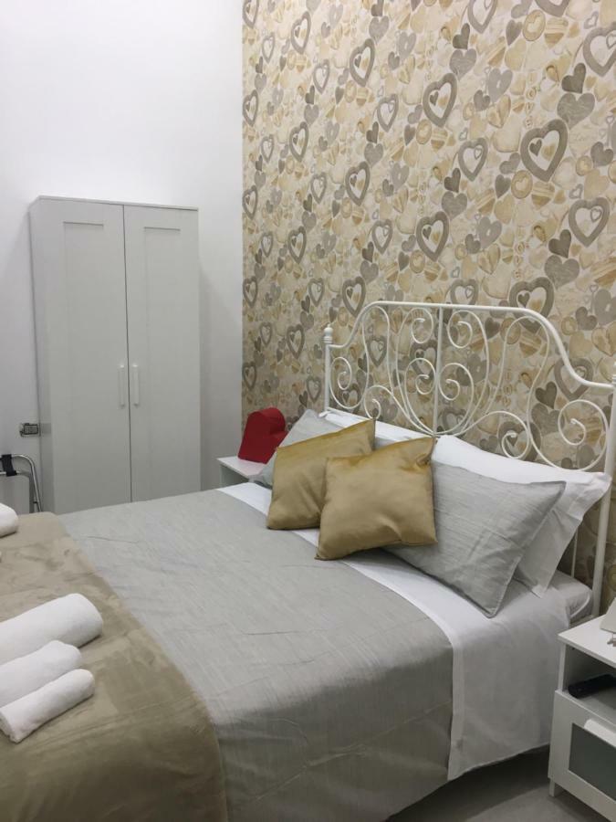 Отель Il Cuore Di Napoli Экстерьер фото